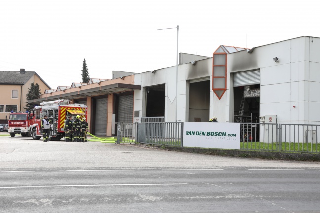 Vier Feuerwehren bei Brand in einem Heizwerk in Gunskirchen im Einsatz