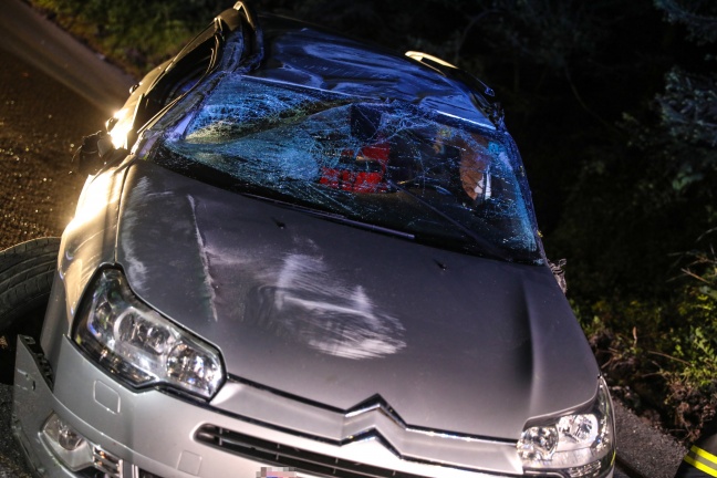 Überschlag mit Auto in Scharnstein fordert einen Verletzten