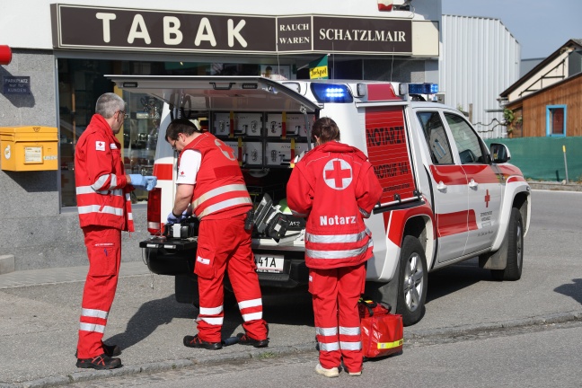 Pensionistin mit Rollator in Waizenkirchen von LKW überrollt und schwerst verletzt
