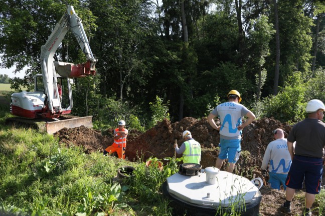 Schaden an einer Hauptwassertransportleitung in Steinhaus