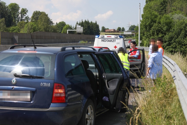 Serienunfall auf der Westautobahn bei Vorchdorf fordert mehrere Verletzte