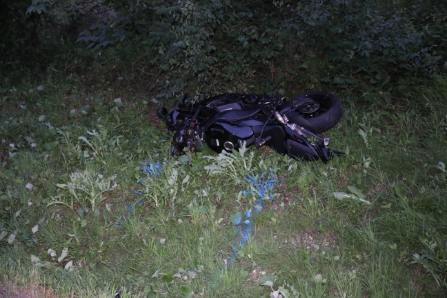 Motorradlenker bei Unfall auf der Innviertler Straße in Bad Schallerbach schwer verletzt