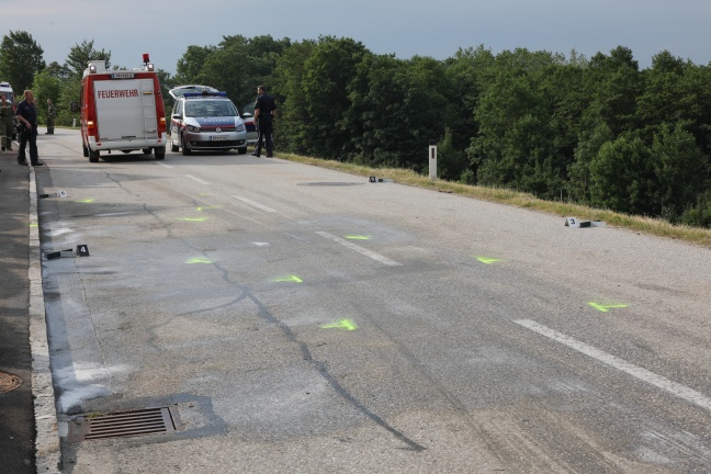 Drei Verletzte bei schwerem Verkehrsunfall in Ottnang am Hausruck