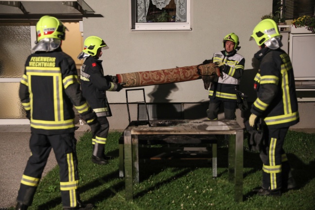 Drei Feuerwehren bei Brand in einer Wohnung in Scharnstein im Einsatz