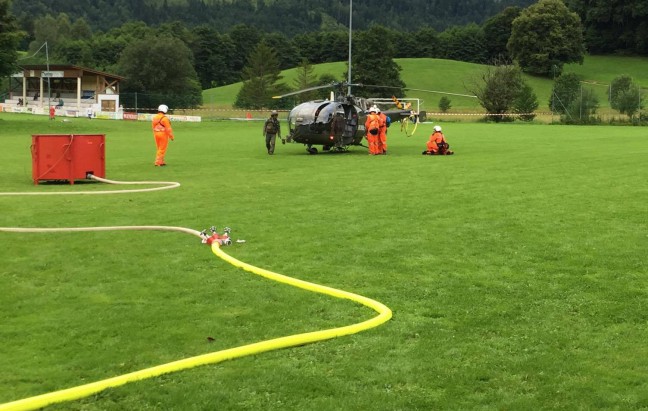 Drei Feuerwehren sowie Hubschrauber bei Waldbrand in Spital am Pyhrn im Einsatz