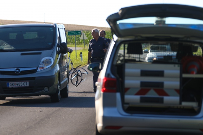 Radfahrer bei Verkehrsunfall in Eschenau im Hausruckkreis tödlich verletzt
