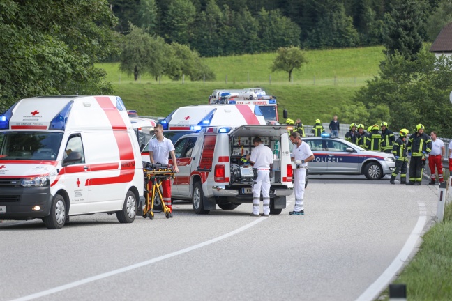 Motorradlenkerin bei Unfall auf der Pyhrnpass Straße in Roßleithen tödlich verletzt