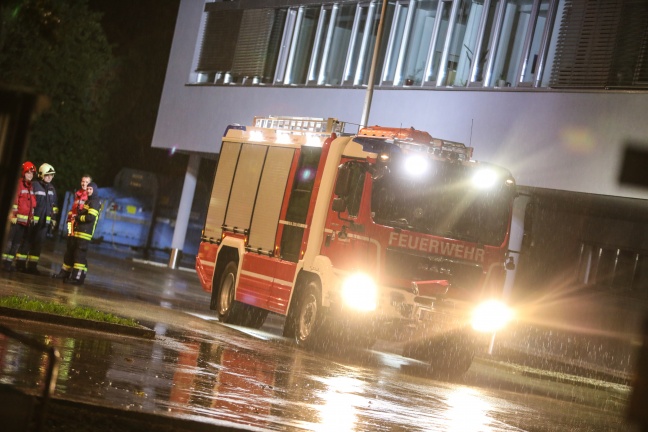 Tresor aufgeflext: Brandmelder bei Einbruch in Gewerbebetrieb in Wels-Lichtenegg ausgelst