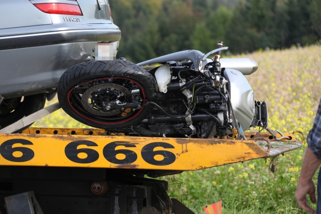 Motorradlenker bei Verkehrsunfall in St. Martin im Mühlkreis schwer verletzt