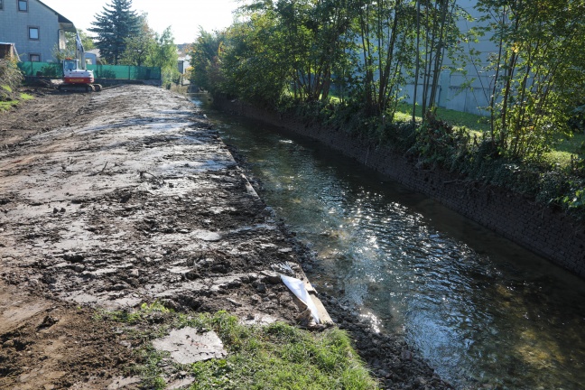 Unmut über Erschwernisse bei Ufer- und Bachbettsanierungen im Zuge der Mühlbachabkehr