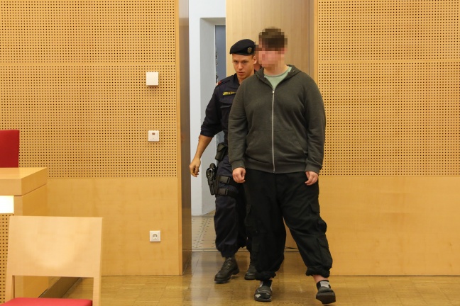 Prozess gegen 15-Jährigen nach geplantem Amoklauf an Schule in Ohlsdorf