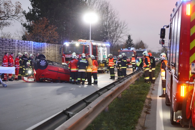 Schwerer Verkehrunfall auf der Pyhrnpass Straße in Thalheim bei Wels