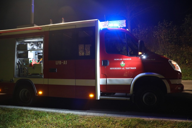 Radfahrer bei Verkehrsunfall auf der Rieder Straße in Hofkirchen an der Trattnach schwerst verletzt