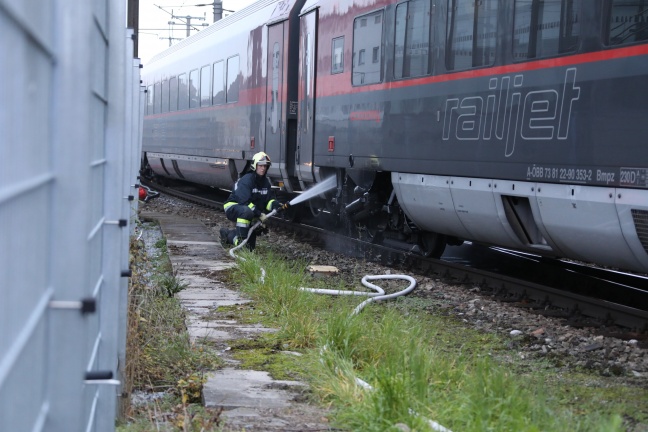 Brand eines Railjet-Waggons am Welser Hauptbahnhof