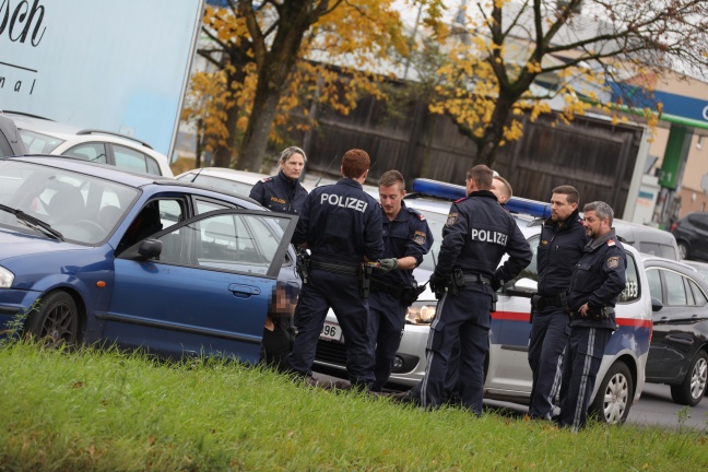 Groeinsatz der Polizei vor Kindergarten in Wels-Pernau sorgt fr Aufsehen