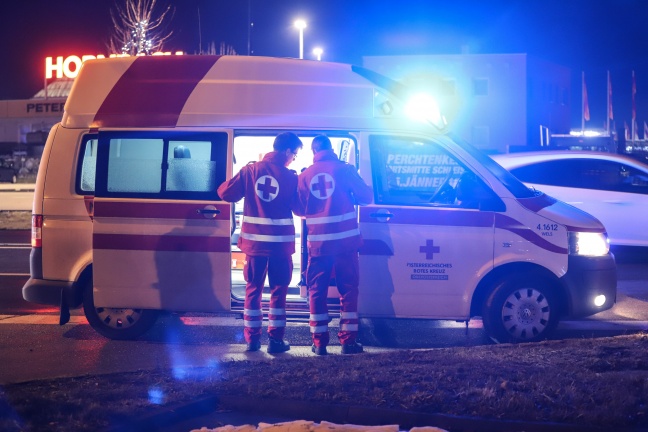 Vier Verletzte bei Auffahrunfall in Wels-Waidhausen