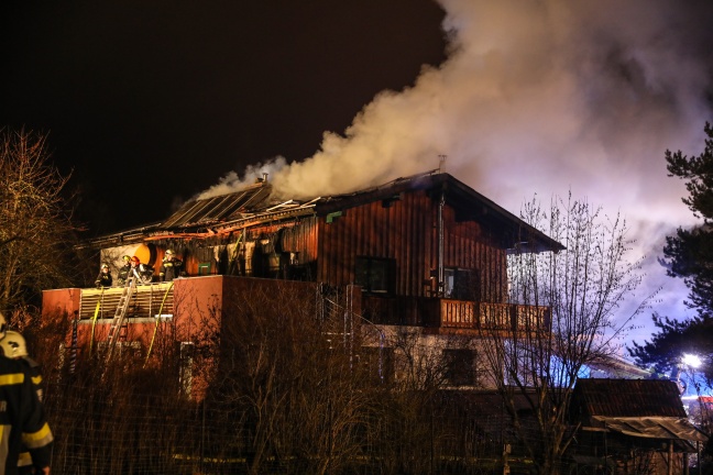 Großeinsatz bei Wohnhausbrand in Rutzenham