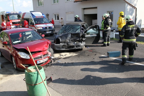Mehrere Verletzte bei Verkehrsunfall im Welser Stadtgebiet