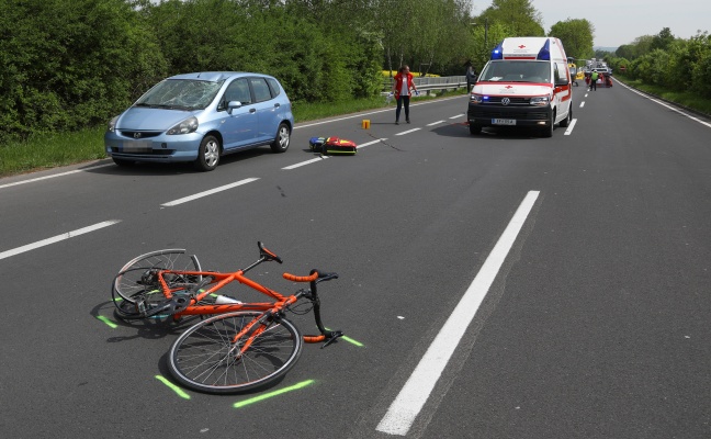 Radfahrer bei Verkehrsunfall in Wels-Puchberg schwerst verletzt