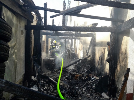 Schuppenbrand in Aschach an der Steyr griff auf angrenzende Häuser über