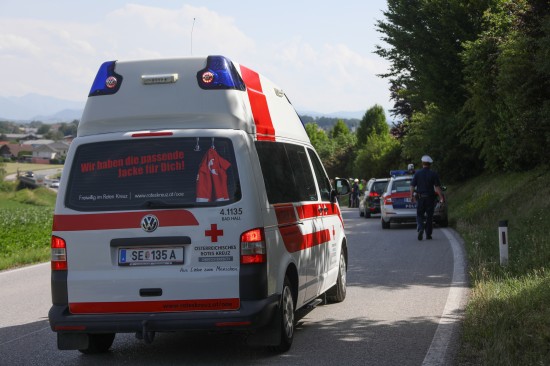 Motorradlenker nach Unfall bei Kematen an der Krems mit Notarzthubschrauber ins Krankenhaus geflogen