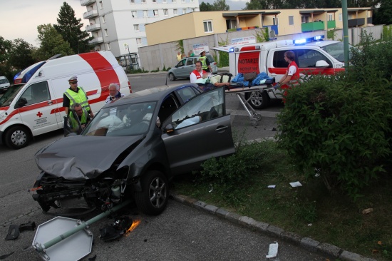 Verkehrsunfall in Wels fordert drei Verletzte