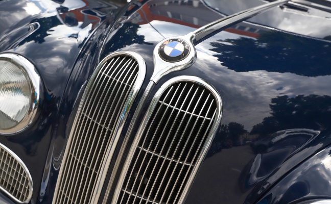BMW soweit das Auge reicht bei BMW-Treffen in Wels-Lichtenegg