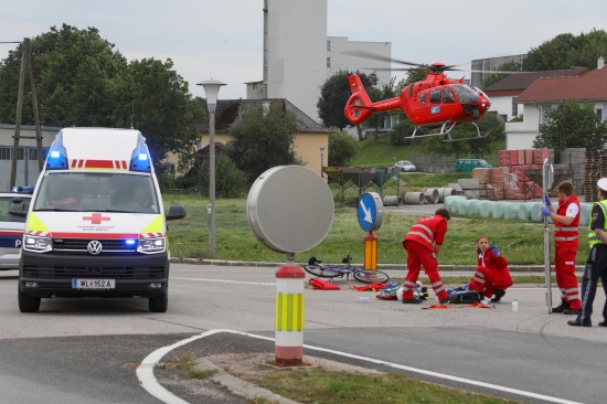 Radfahrer bei Verkehrsunfall mit PKW in Bachmanning schwer verletzt