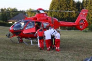Notarzthubschrauber nach schwerem Unfall mit Motorsäge in Buchkirchen im Einsatz
