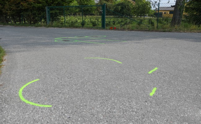 Radfahrer (57) bei Kollision mit Auto in Wels-Oberthan tdlich verletzt