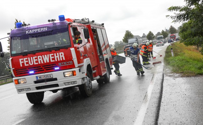 Drei Feuerwehren bei kilometerlanger Ölspur im Einsatz