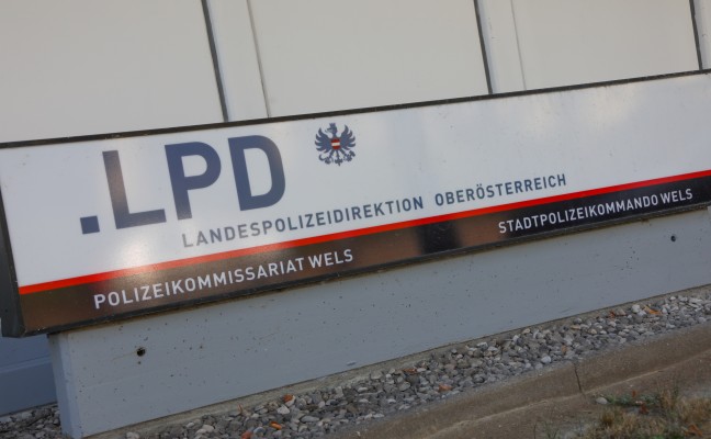 Situation bei Alkotest nach Verkehrsunfall in Wels eskaliert - drei Polizisten verletzt