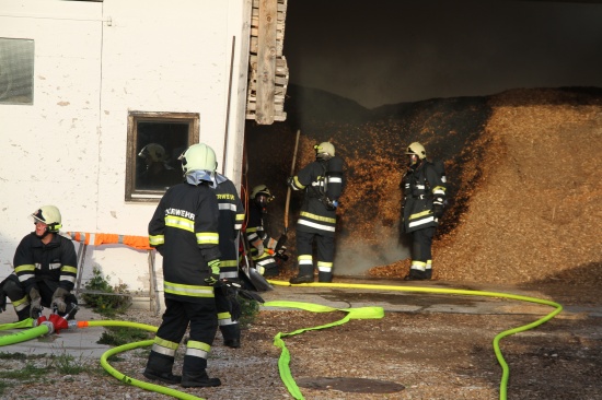 Gelagerte Hackschnitzel in Weißkirchen an der Traun in Brand geraten