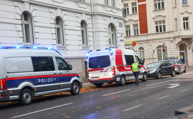 Person in Wels-Innenstadt von Auto erfasst und verletzt