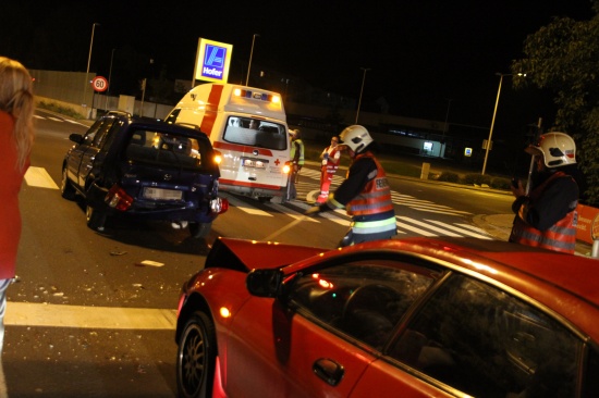 Zwei Lenkerinnen bei Auffahrunfall auf Pyhrnpass Straße in Wels verletzt