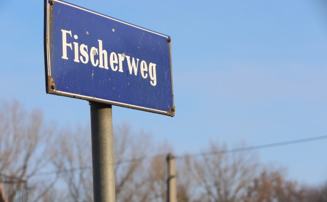 Arbeiter mit Fuverletzung vom Dach eines Hauses gerettet