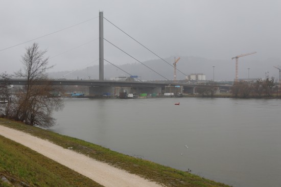 Mann (70) in Linz-Kaplanhof tot aus Donau geborgen
