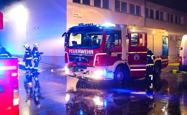 Brand im Produktionsbereich eines Unternehmens in Wels-Pernau