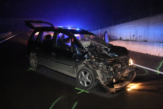 Fünf Verletzte bei Unfall mit LKW auf der Innkreisautobahn in Wels