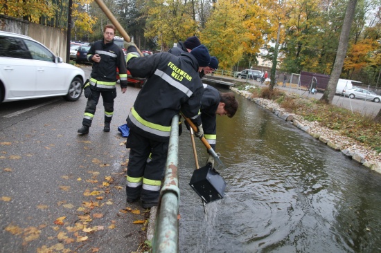 Aufgebrochener Wandtresor von Feuerwehr aus Mühlbach geborgen