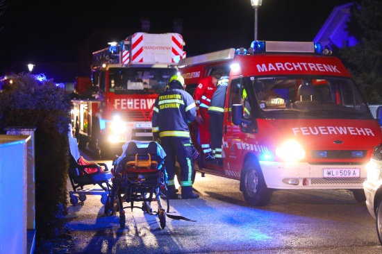 Sieben Verletzte bei Kellerbrand in einem Wohnhaus in Marchtrenk