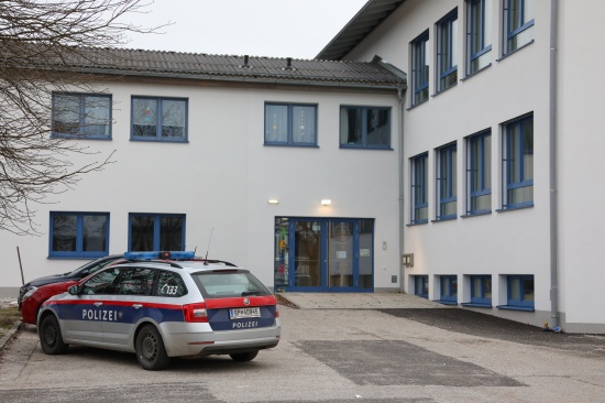 Einbruch in ein Schulgebude in Scharnstein befrchtet
