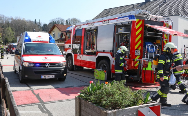 Garagenbrand in Thalheim bei Wels fordert zwei Verletzte