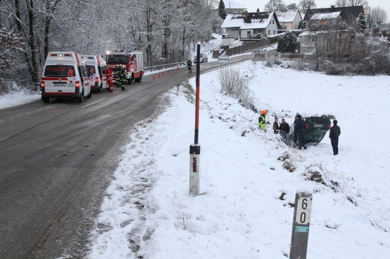 Überschlag eines PKW in Krenglbach endet glimpflich