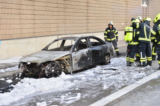 Fahrzeug stand auf der Mhlviertler Schnellstrae in Vollbrand