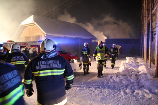 Neun Feuerwehren bei Bauernhofbrand in Nußbach im Einsatz