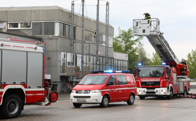 Rasche Entwarnung bei Brandverdacht in Wels-Pernau