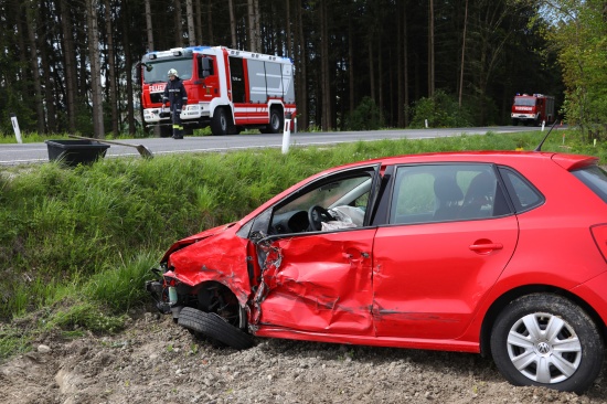 Kollision auf Unterinnviertler Strae fordert zwei verletzte Personen