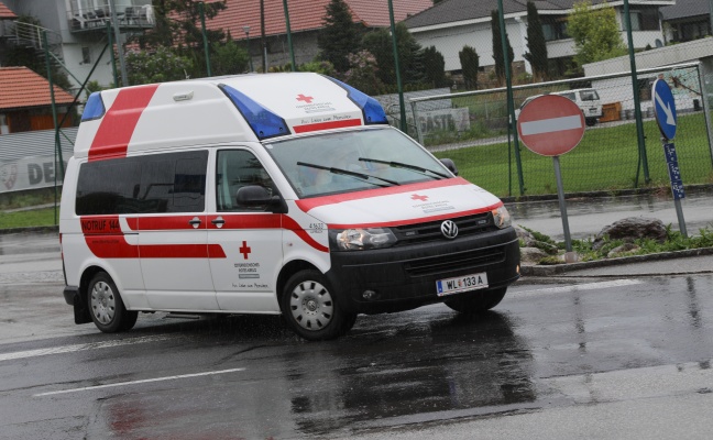 Notarzthubschraubereinsatz in Offenhausen: Kleinkind erlitt schwerere Verbrühung