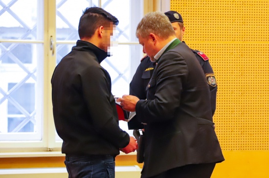 Interessante Wendung im Prozess wegen angeblich erzwungener Abtreibung - Angeklagter und Opfer nun verlobt